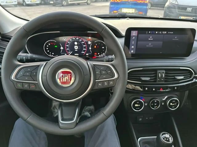 Fiat Tipo Cross RED Turbo