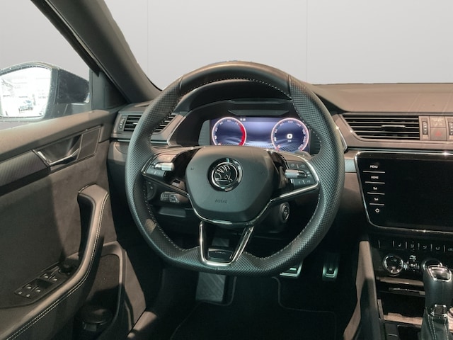 Skoda Superb 2.0 TDI Combi Sportline