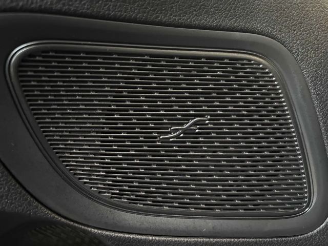 Mercedes-Benz C 300 4MATIC AVANTGARDE Sedan