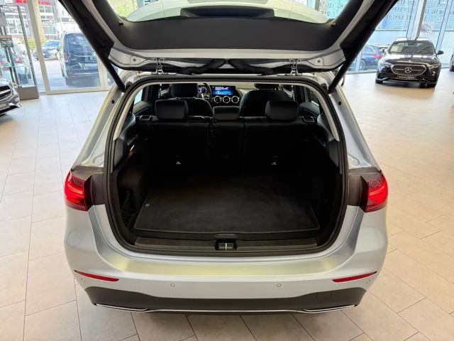 Mercedes-Benz B 180 Progressive Sedan