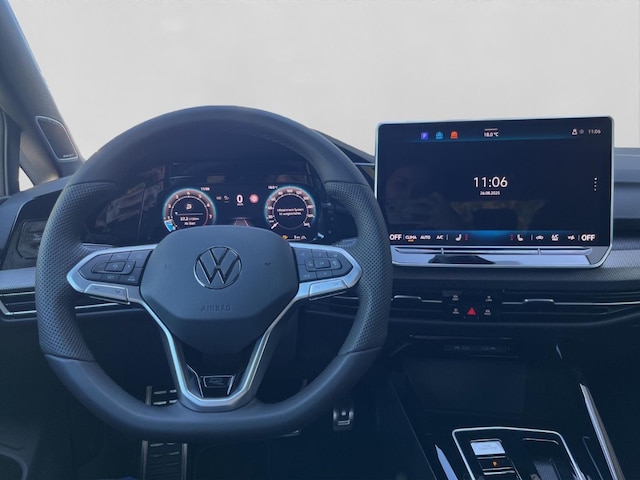 Volkswagen Golf 1.5 eTSI DSG IQ.Drive R-Line