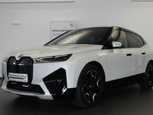 BMW iX xDrive50