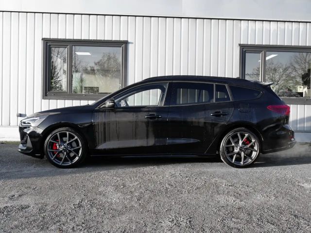 Ford Focus EcoBoost ST Line