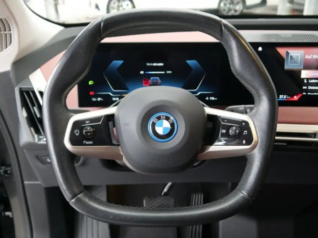 BMW iX xDrive40