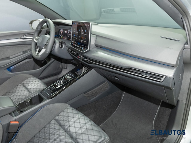 Volkswagen Golf Golf 1,5     R-L  BT110eTSID7F