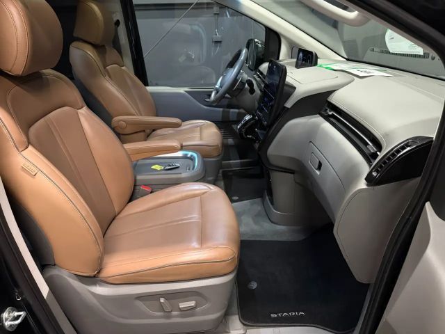 Hyundai Staria Signature Vierwielaandrijving