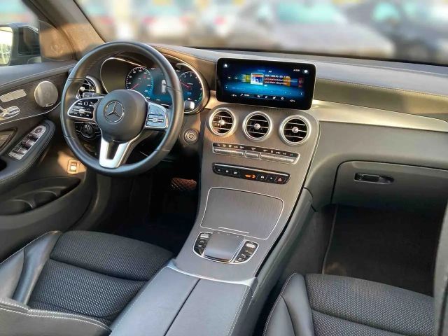 Mercedes-Benz GLC 300 4MATIC AMG Line