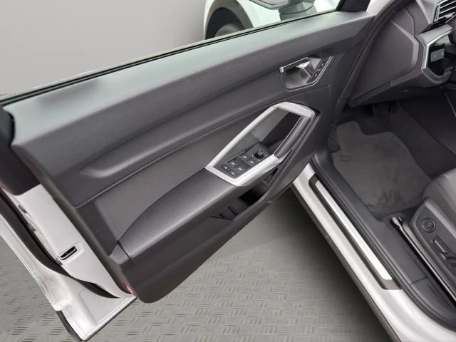 Audi Q3 35 TFSI S-Tronic