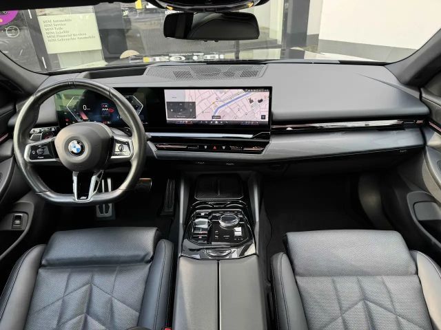BMW 520 520d M-Sport Sedan xDrive