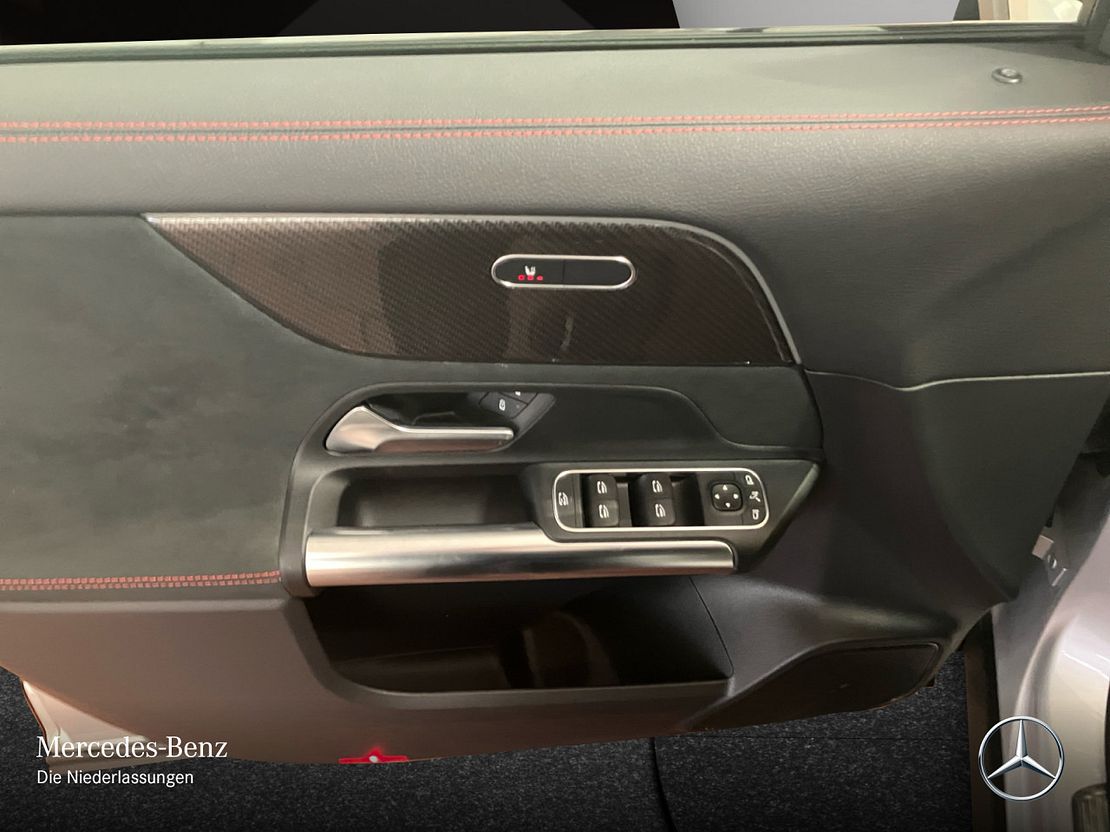 Mercedes-Benz GLA 250 4MATIC AMG Line