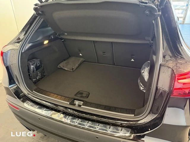 Mercedes-Benz GLA 200 Distronic Night SpurW 360 ACC AHK AUT LM