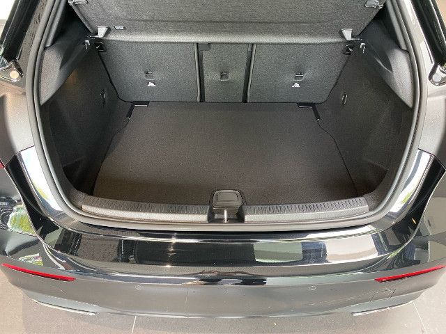 Mercedes-Benz A 220 A 220 d