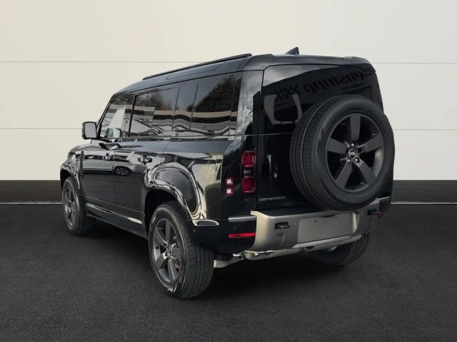 Land Rover Defender 110 D250 Dynamic SE