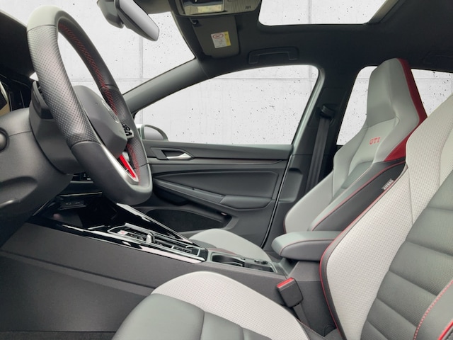 Volkswagen Golf 2.0 TSI Golf VIII