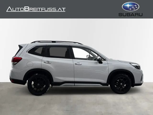 Subaru Forester Premium e-Boxer e-Boxer