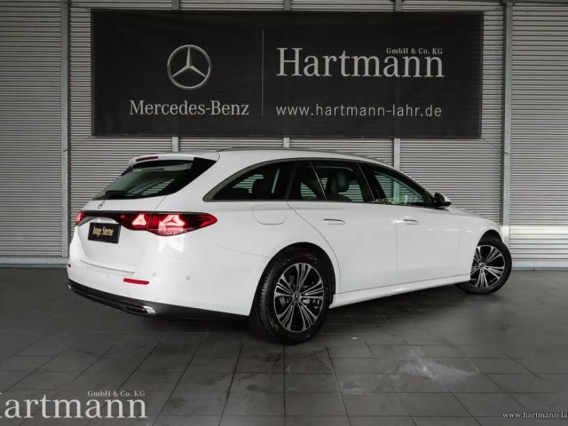 Mercedes-Benz E 200 AVANTGARDE Estate