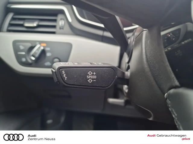 Audi A4 40 TFSI S-Line Sedan