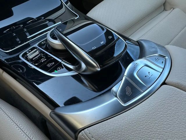 Mercedes-Benz C 180 AMG Line Cabriolet