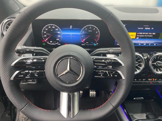 Mercedes-Benz GLA 220 4MATIC AMG Line