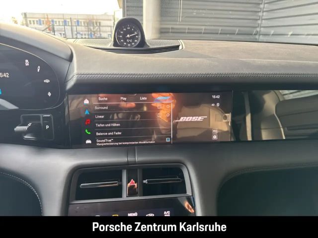 Porsche Taycan 4S Cross Turismo