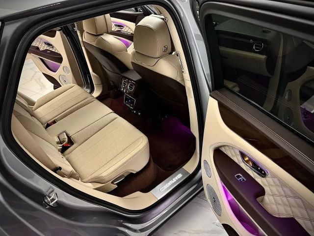 Bentley Bentayga V8