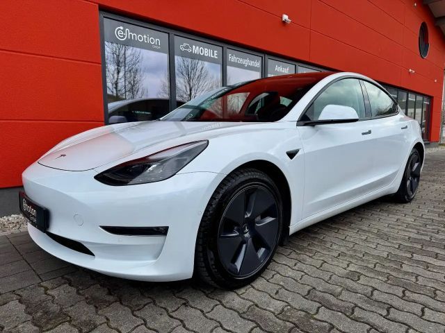 Tesla Model 3 Long Range