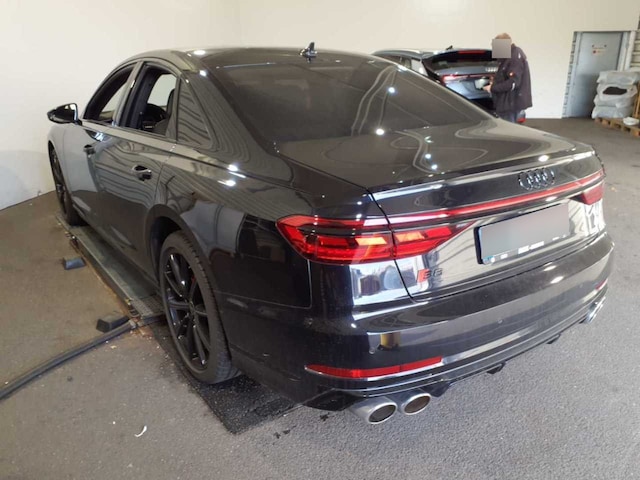 Audi S8 Quattro