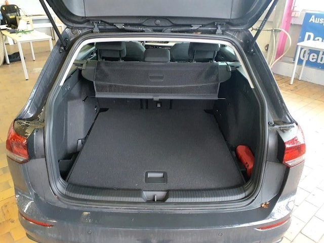 Volkswagen Golf 1.0 TSI Life Variant