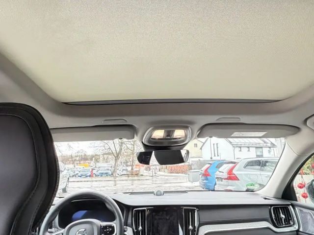 Volvo V60 Dark Ultra