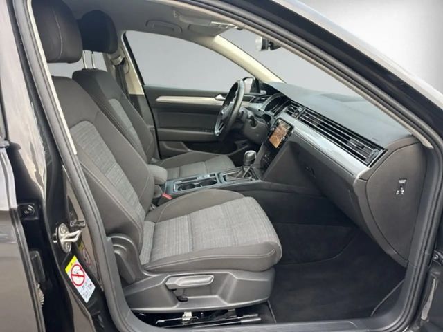 Volkswagen Passat 1.5 TSI DSG Variant