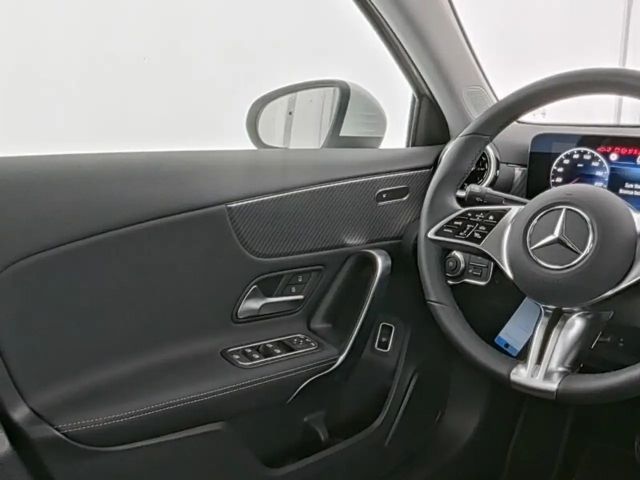 Mercedes-Benz A 200 Progressive