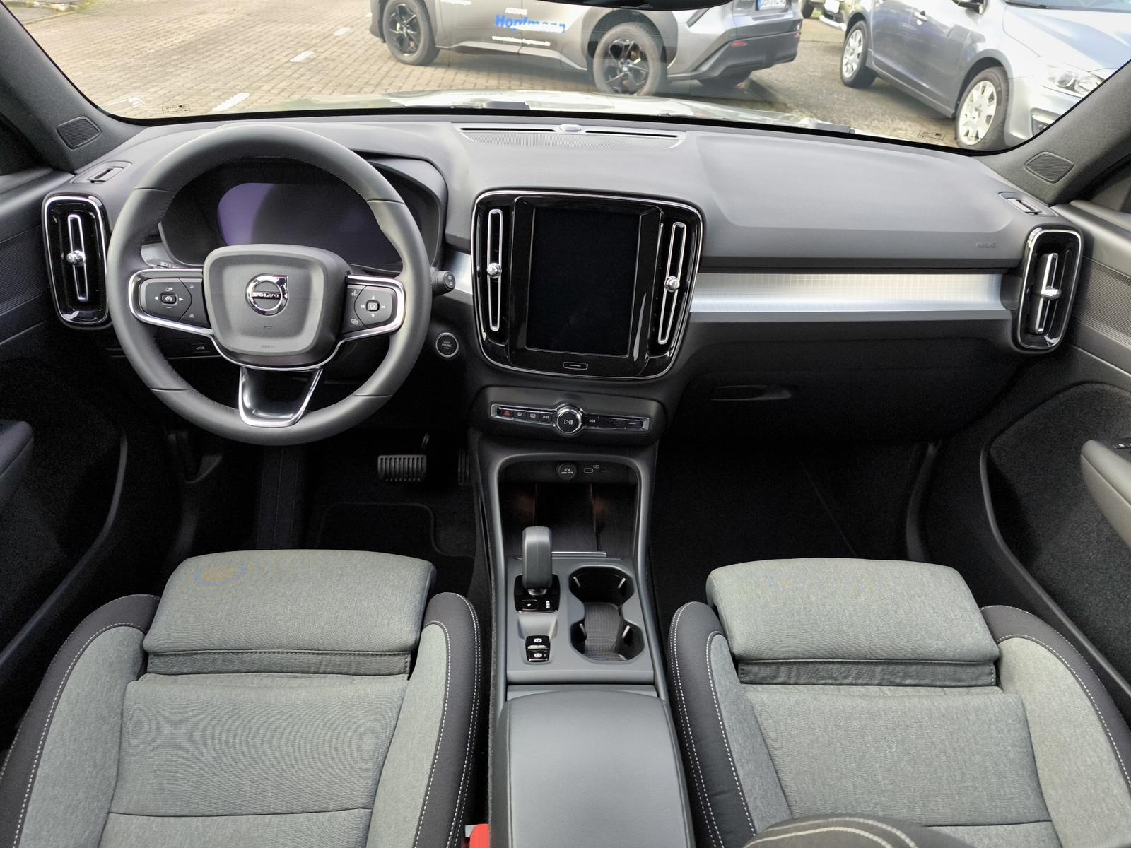 Volvo XC40 B3 Benzin ACC / BLIS / AHK
