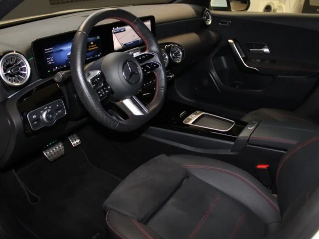 Mercedes-Benz A 200 AMG Line