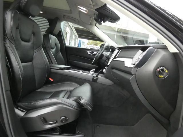 Volvo XC60 'Inscription PHEV' #AWD #360 #AHK #MASSAGE
