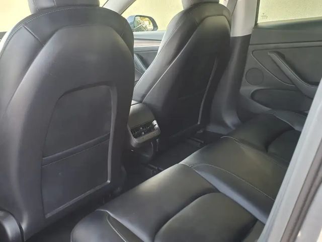 Tesla Model 3 Performance