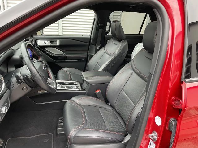 Ford Explorer ST Line