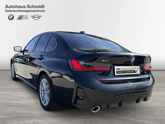 BMW 320 320d M-Sport Sedan xDrive