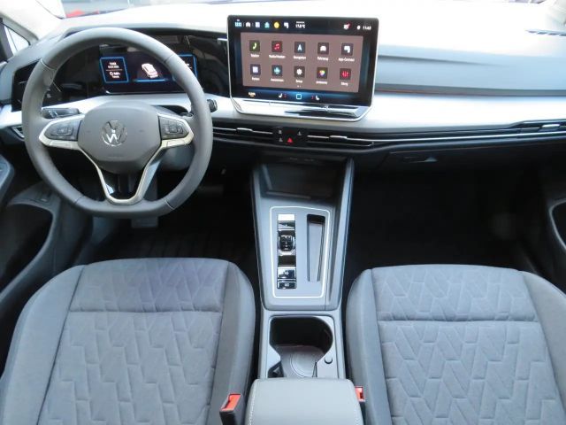 Volkswagen Golf 1.5 eTSI DSG Variant