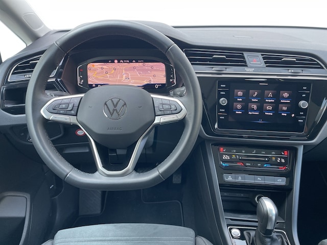 Volkswagen Touran 1.5 TSI DSG R-Line