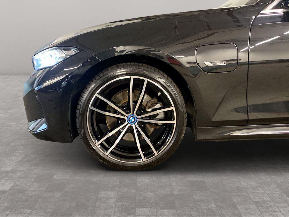 BMW 330 330e Touring