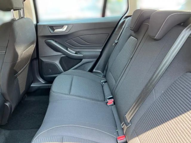 Ford Focus Titanium Wagon