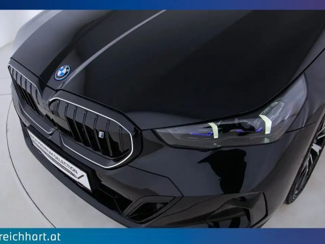 BMW i5 xDrive40