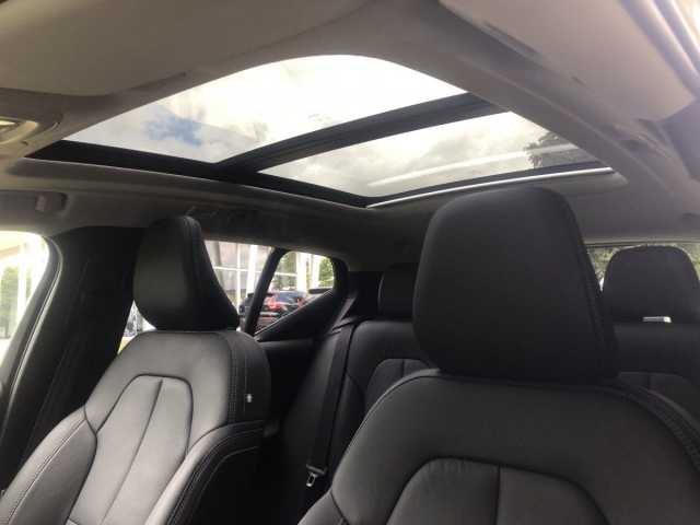 Volvo XC40 Dark Plus