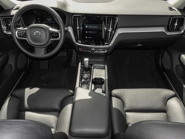 Volvo V60 Cross Country AWD Plus