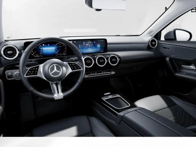 Mercedes-Benz A 180 A 180 d Progressive