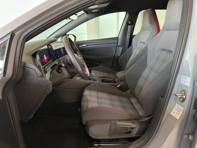 Volkswagen Golf 2.0 TSI Golf VIII