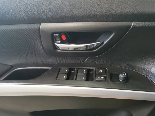 Suzuki S-Cross Clear