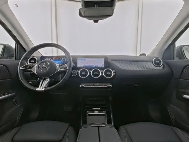 Mercedes-Benz GLA 200 4MATIC GLA 200 d