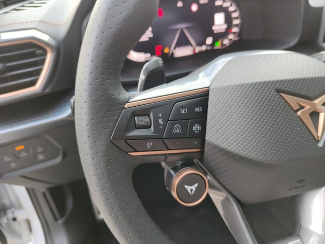Cupra Leon 1.5 eTSI Navi Digitales Cockpit LED Sperrdiff. ACC Apple CarPlay Android Auto Mehrzonenklima