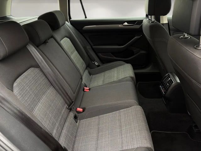 Volkswagen Passat 4Motion Business DSG Variant